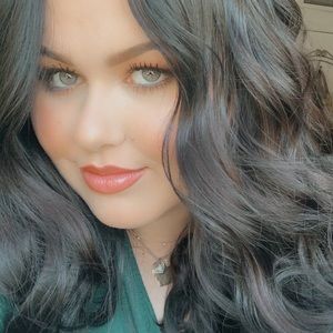 Meet your Posher, Carlee